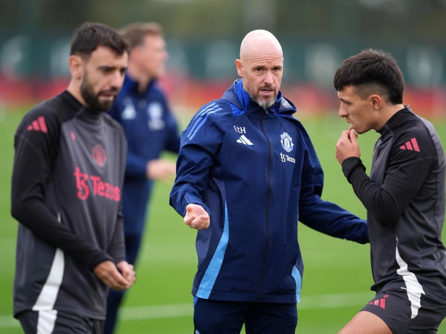 九游体育包含清晨曼联备战意甲；扳平良机细节曝光；管理层满意；球队文化再被提及的词条